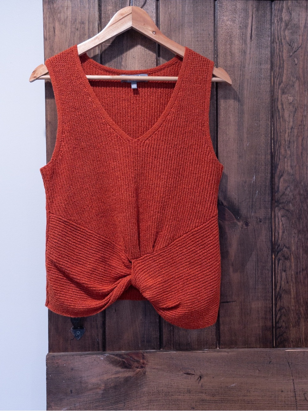 Marled Reunited Orange Red Rust Sweater Knit Ribbed Twist Front Tank Medium